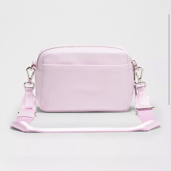 Lululemon Everywhere Crossbody Bag in Pink Organza| 2 L - Picture 2 of 5
